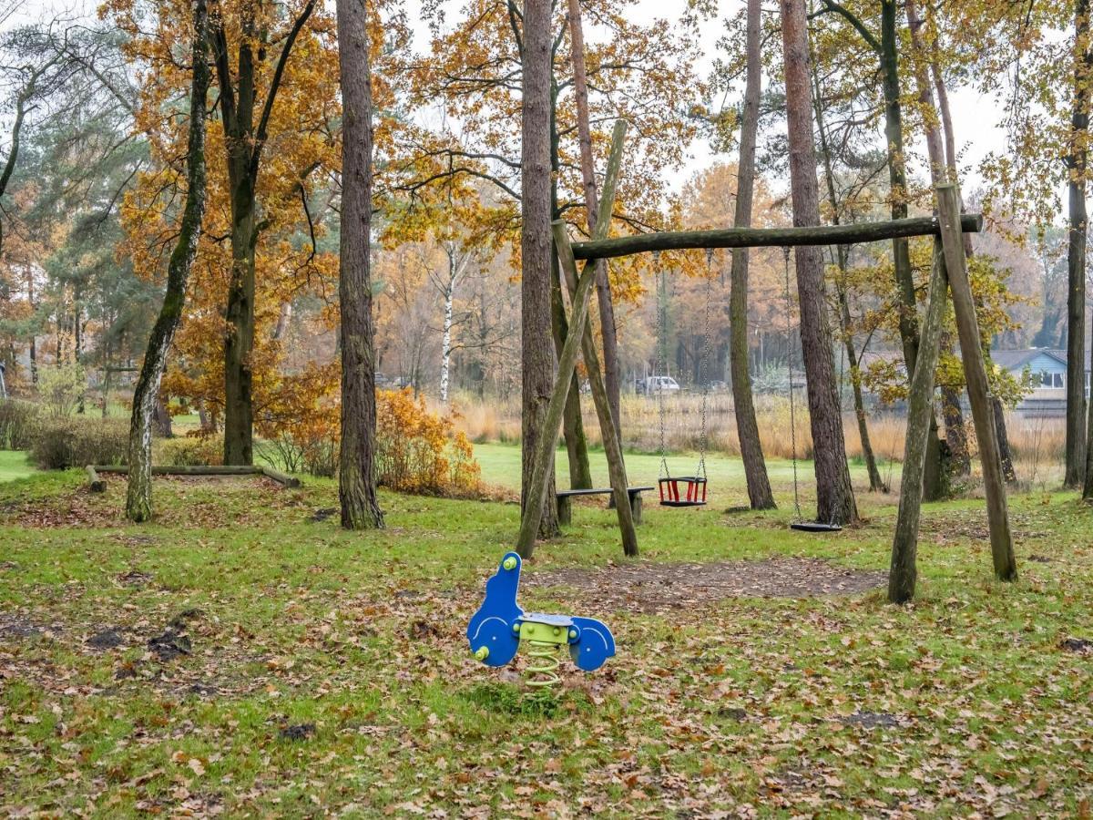Modern Holiday Home In Stramproy In The Forest Eksteriør billede
