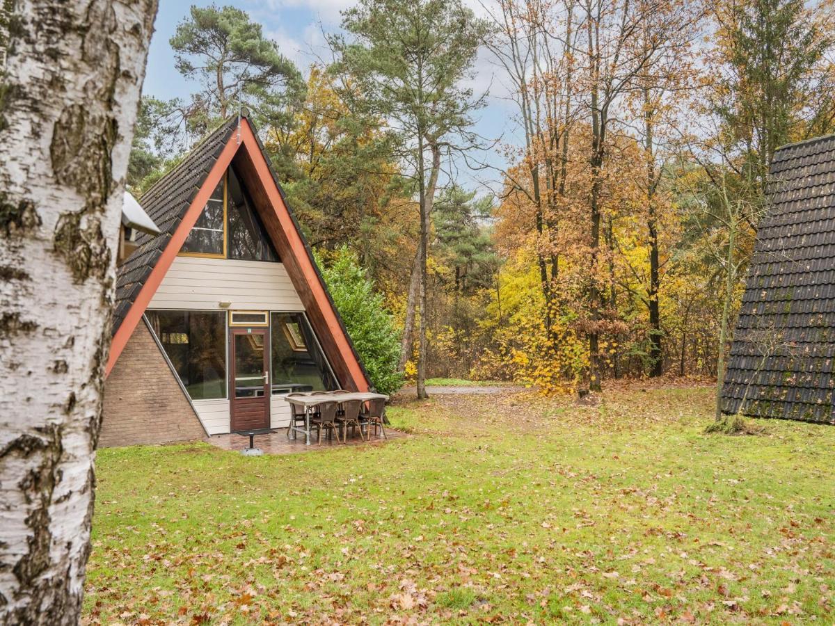 Modern Holiday Home In Stramproy In The Forest Eksteriør billede