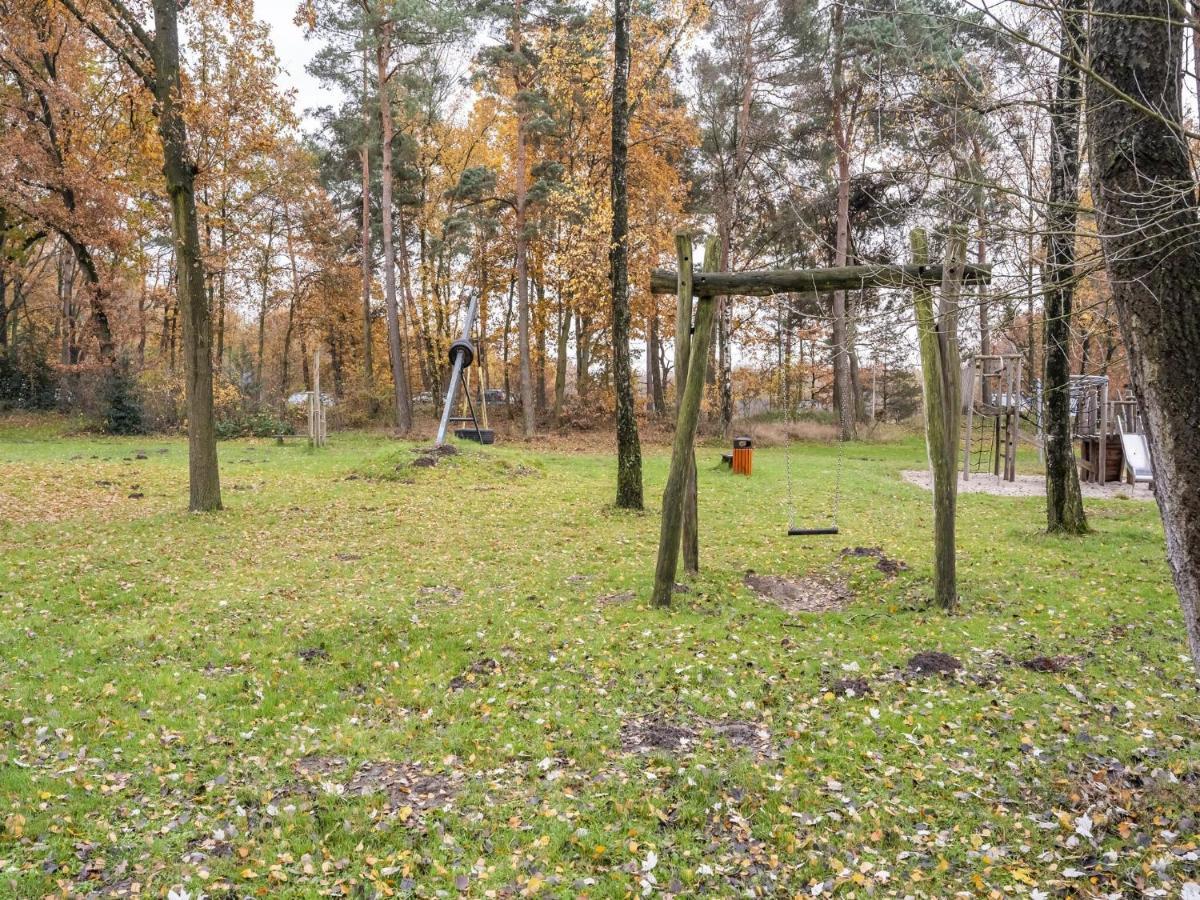 Modern Holiday Home In Stramproy In The Forest Eksteriør billede